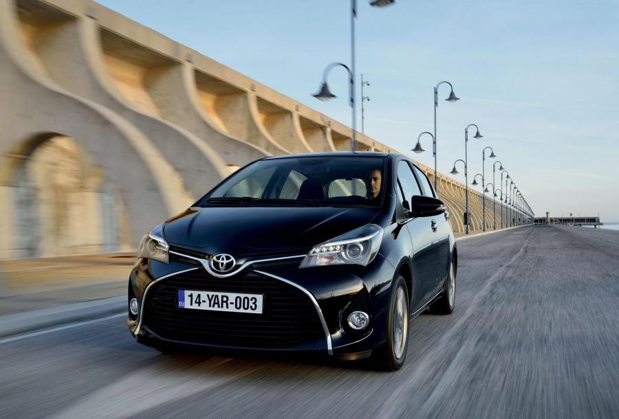  Toyota Yaris 2014 года  (фото 4 из 22)